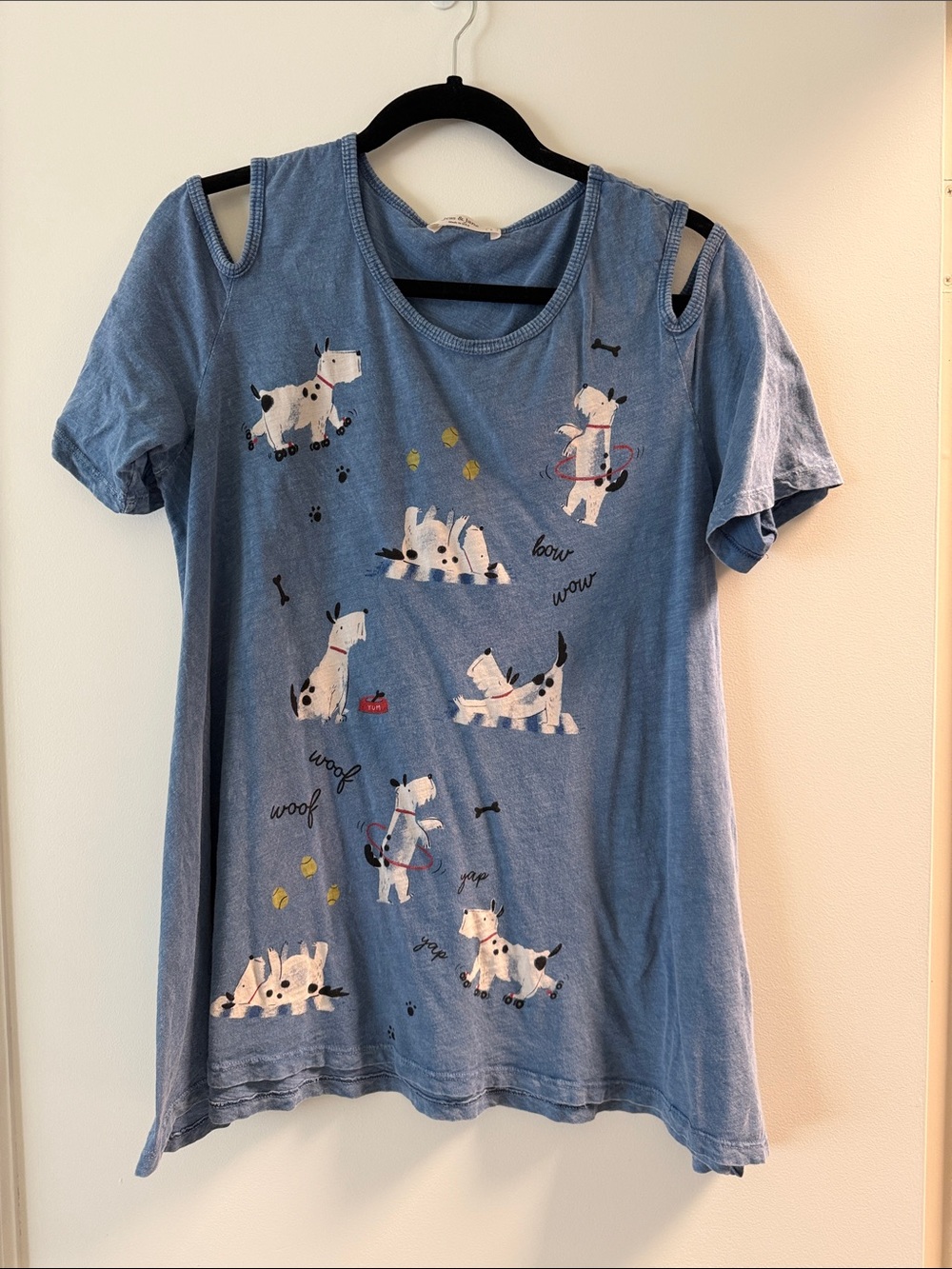 Jess & Jane Cold Shoulder Dog Print Top - Large
